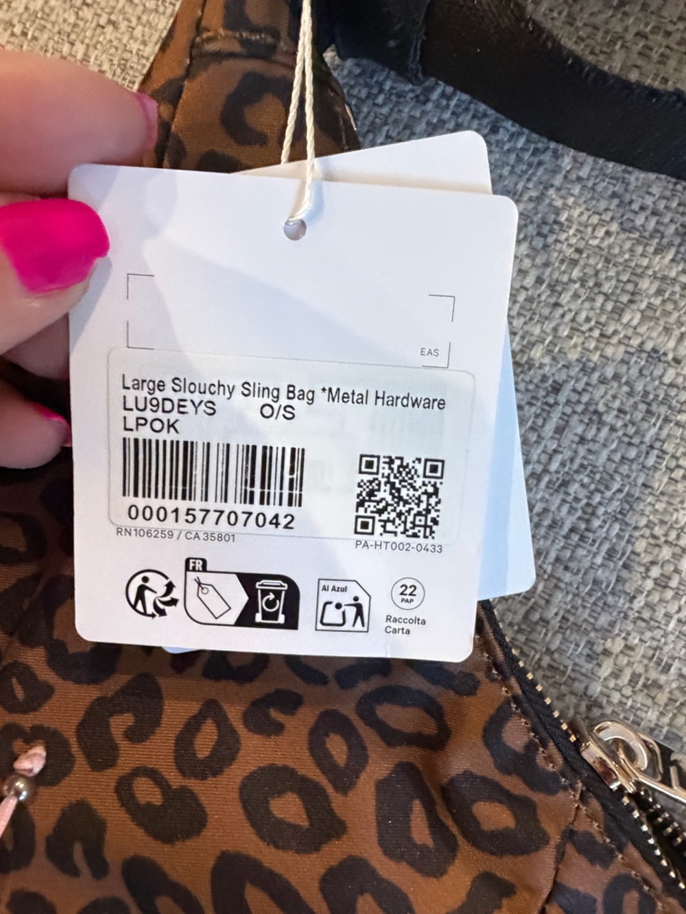 Lululemon Large Slouchy Sling Bag 13L
Metal Hardware leopard print NWT - Picture 9 of 14
